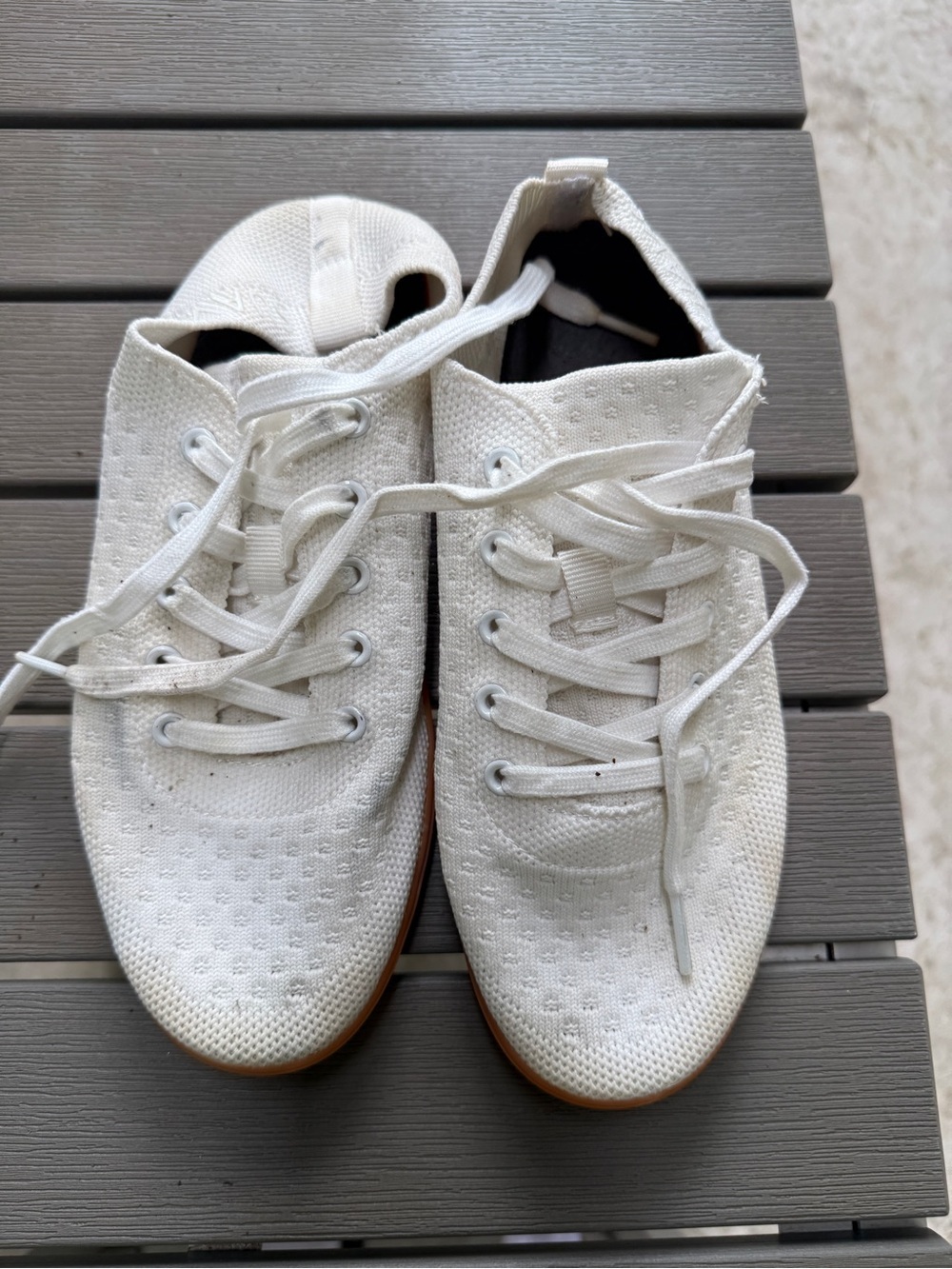 Suavs the Zilker Marshmallow - Gum Women's Go Anywhere DO Anything Shoes Size 7
